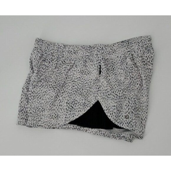 Lululemon Pleat To Street Short Dottie Dash White Black No Size Label Avl - Picture 7 of 9